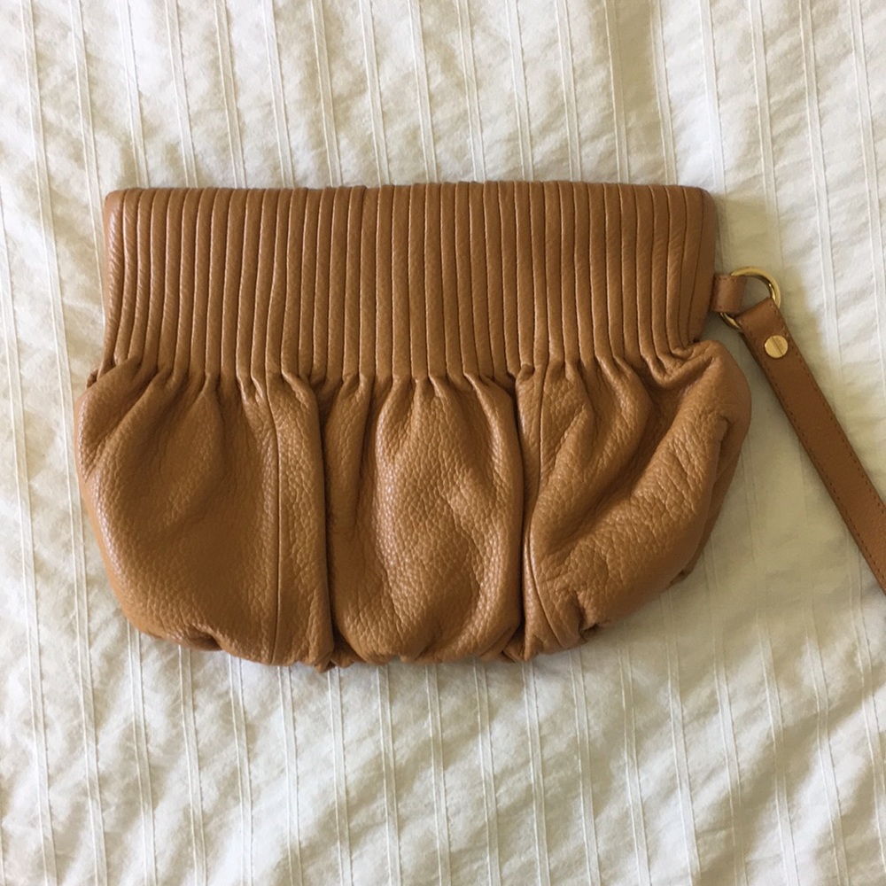Bodhi pebble leather clutch